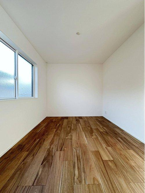 祇園7丁目 No.2の子供部屋|6帖の洋室☆
2階は全部屋6帖以上の広さとなっています♪