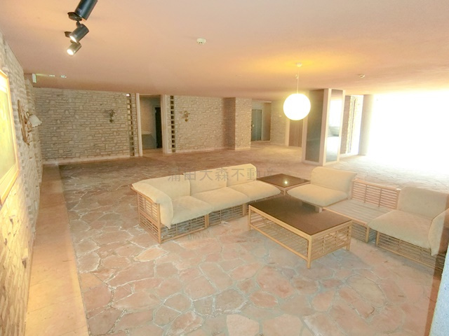 コスモリード西馬込のロビー