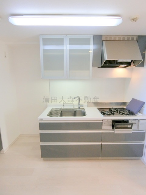 コスモリード西馬込のキッチン|3口ガスグリル付システムキッチン