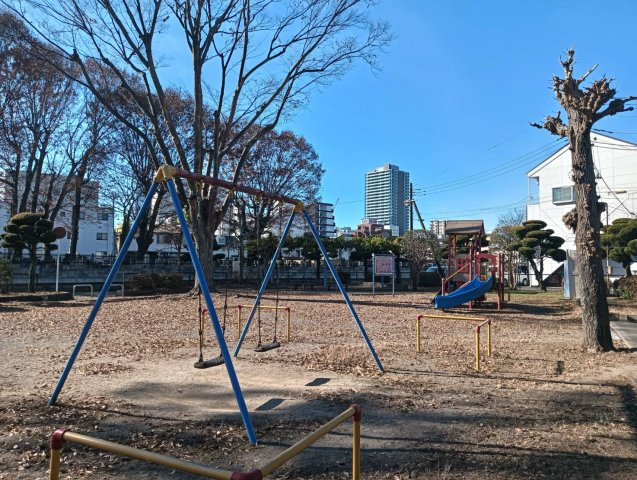 ハートフルタウン千波町110番　A号棟の周辺|すぐ近くに公園があり、お子様と一緒にたくさん遊べます♪
