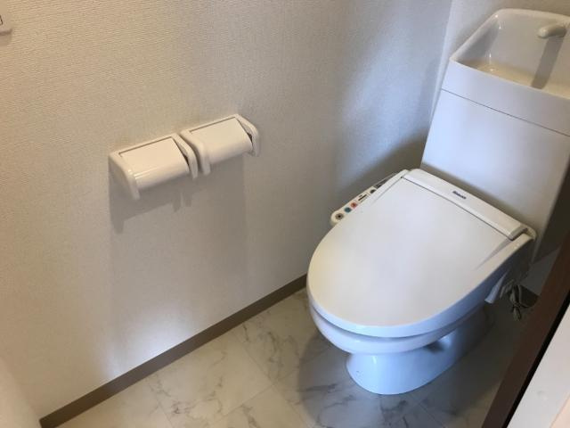 ウエストコート北條のトイレ|シャワー付トイレ