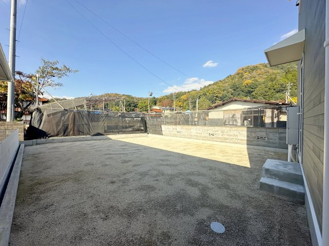 吉田町吉田字上迫の庭|広々としたお庭スペース☆
敷地内のため小さなお子様やペットも安心して遊べる家族のゆとり空間です♪