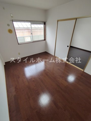 ブラウンエイトBの居間・リビング