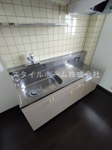 ブラウンエイトBのキッチン