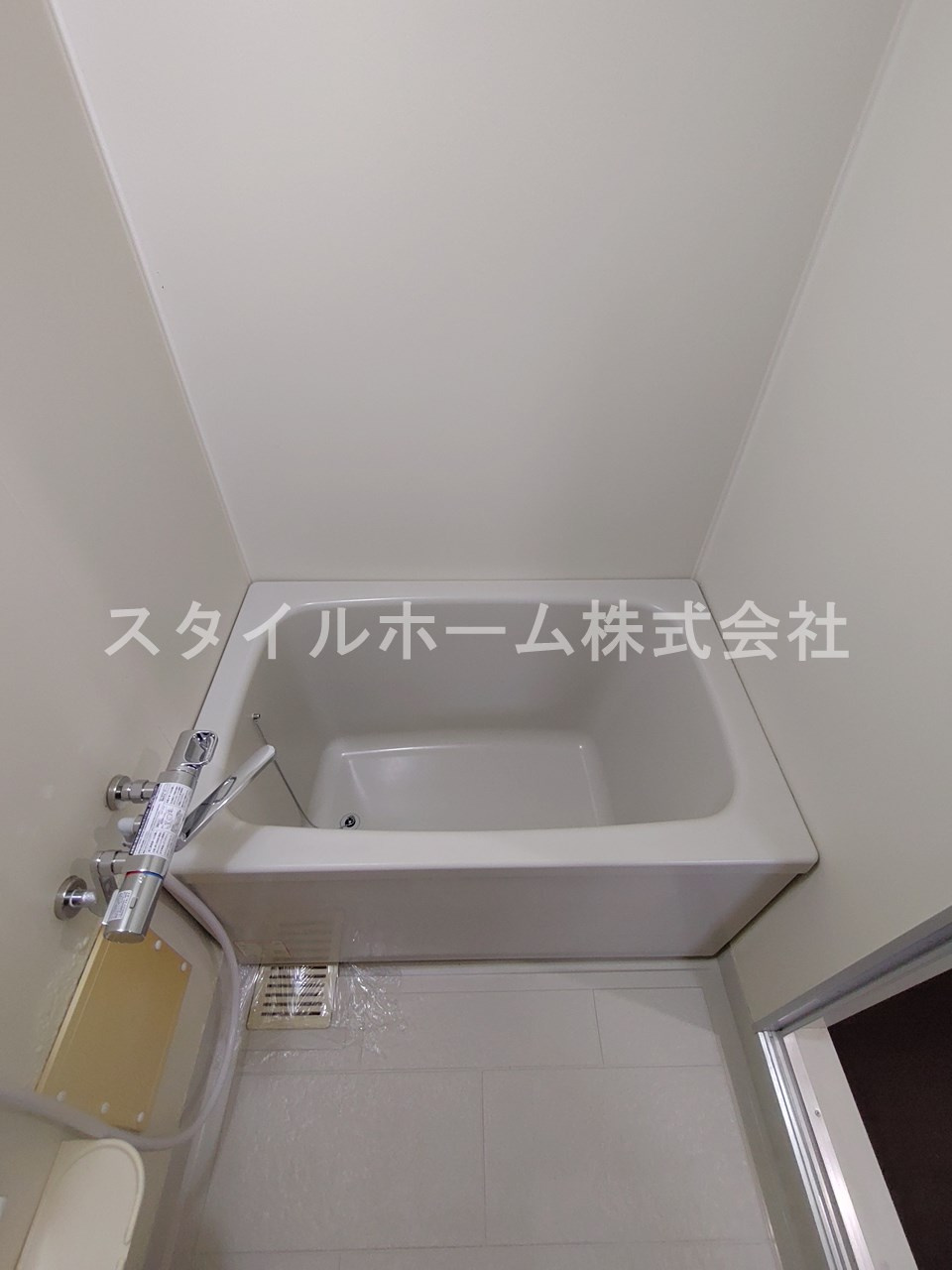 ブラウンエイトBの浴室