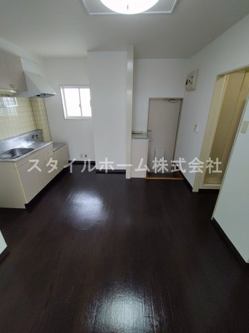 ブラウンエイトBの居間・リビング