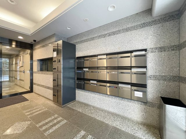 スピカレジェント 401号室のエントランス