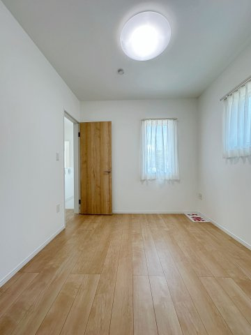 佐伯区皆賀1丁目 No.4の洋室|5.2帖の洋室☆