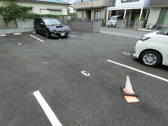 ファルケヴィラの駐車場