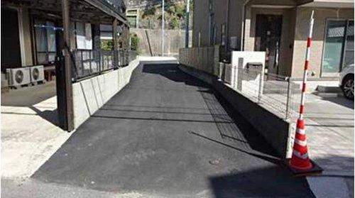 北大河町　No.1の前面道路含む現地写真|メイン通りから少し入った場所にあるため、お子様が道路に飛び出してしまう心配もありません♪