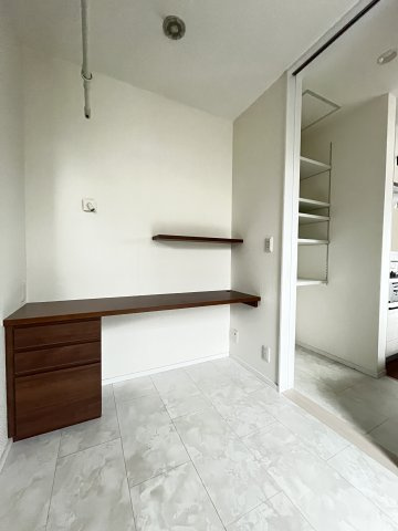 中古住宅　段下のランドリースペース