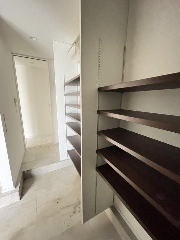 中古住宅　段下の収納