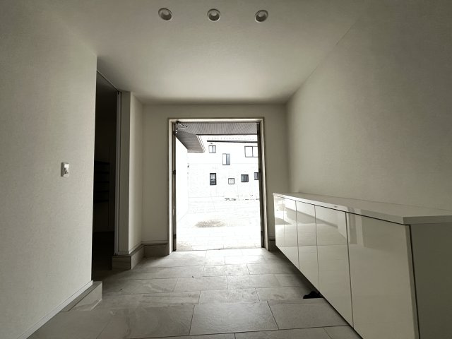 中古住宅　段下の玄関