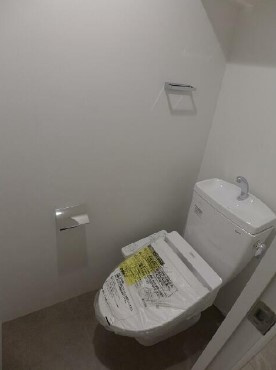 【寝室】 | LEGALAND高円寺 | 温水洗浄便座。