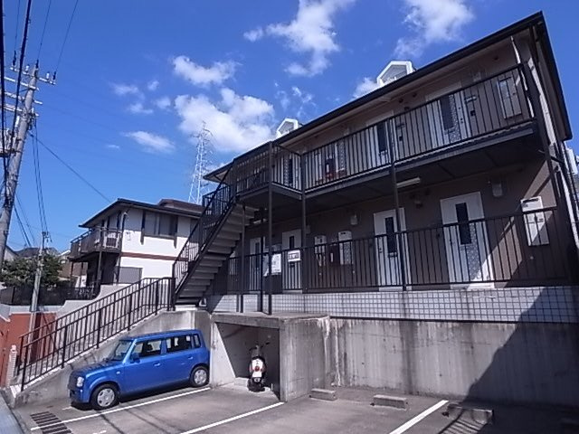 神戸市須磨区南落合１丁目のアパート