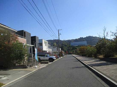 【前面道路含む現地写真】 | 広島市佐伯区石内北１丁目 こころ