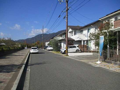 【前面道路含む現地写真】 | 広島市佐伯区石内北１丁目 こころ
