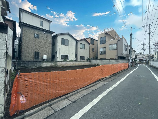 豊島区上池袋3丁目 全2区画 A区画の外観|現況更地になります
―「北池袋」駅徒歩6分・「板橋」駅徒歩10分・ビックターミナル「池袋」駅徒歩16分―
お好みのハウスメーカーで建築頂ける自由設計の売地
一括販売も可能です♪