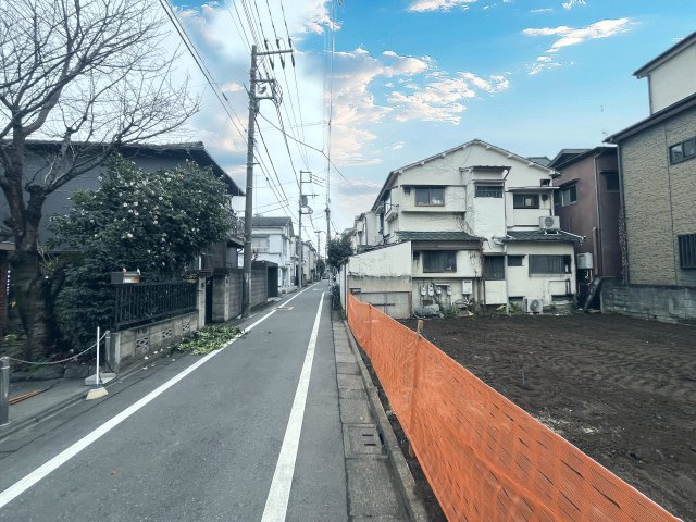 豊島区上池袋3丁目 全2区画 A区画の前面道路含む現地写真|間口広々約8.0ｍ！　綺麗な整形地です
建築条件はございません
建物プランの作成・ご相談、ハウスメーカーのご紹介も可能です
お気軽に城北不動産までお問い合わせください♪