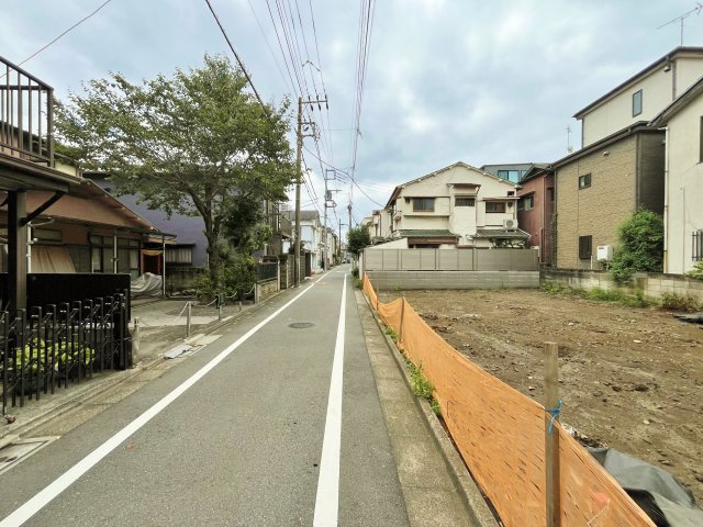豊島区上池袋3丁目 全2棟 B号棟の前面道路含む現地写真|駅が近くでありながら周辺環境は穏やかで利便性と暮らしやすさが共存したエリア