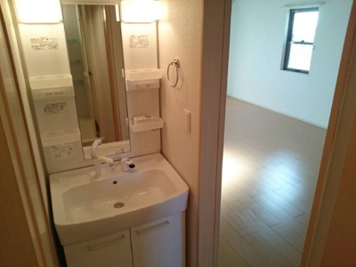【洗面所】 | クラシオン | 忙しい朝には欠かせない洗面所です