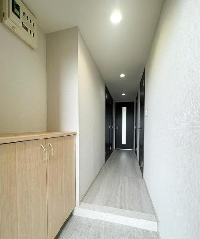 【中古マンション】ライオンズマンション坂戸の玄関|明るい玄関ホールです♪