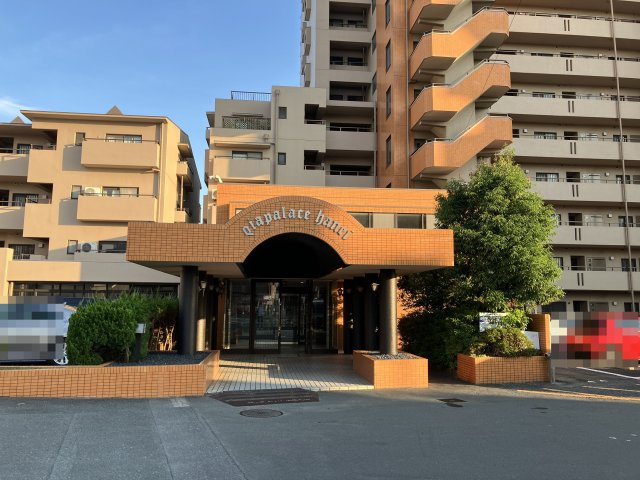 ダイヤパレス羽根井東館の外観