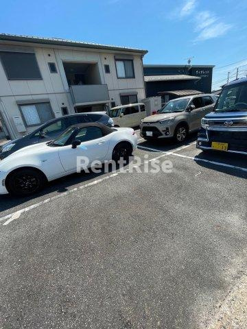 クラウディアゆう　A棟の駐車場