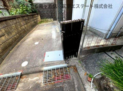 【玄関】 | 深阪2丁戸建 | 門扉