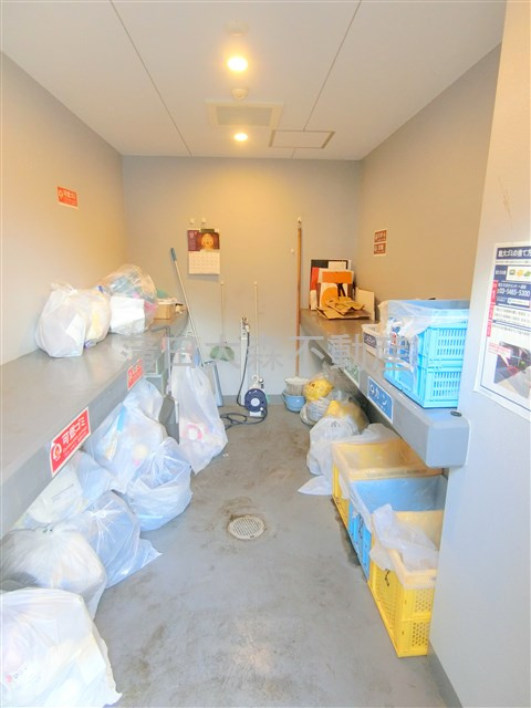 La Douceur大森山王のその他共用部分|曜日時間関係なくゴミ捨て可能な敷地内ゴミ捨て場！