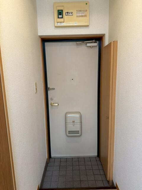 ラヴィエールの玄関