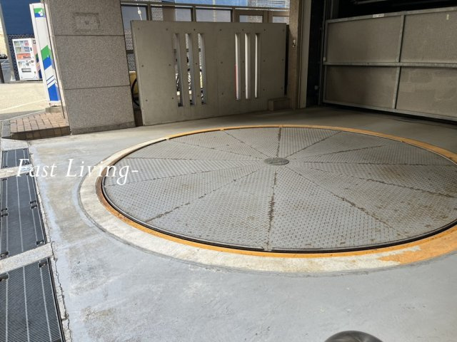 麹町プレイスの駐車場