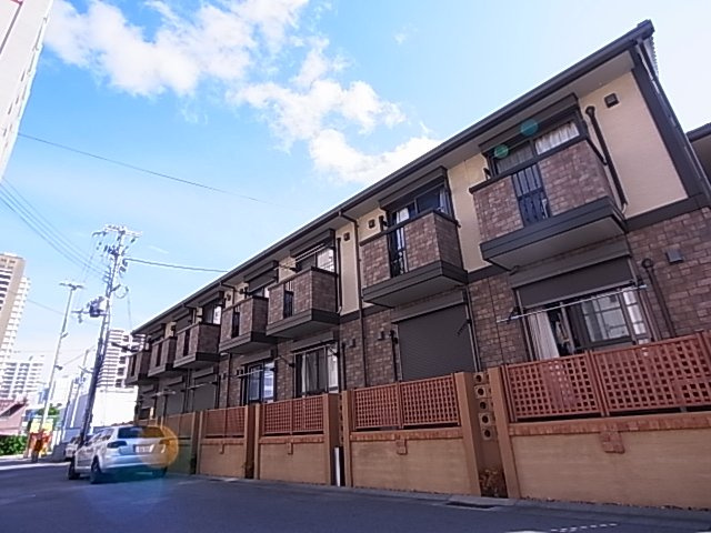 神戸市長田区松野通２丁目のアパートの外観