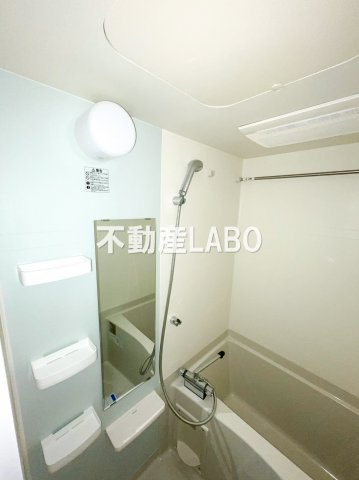 ベルエ難波西の浴室