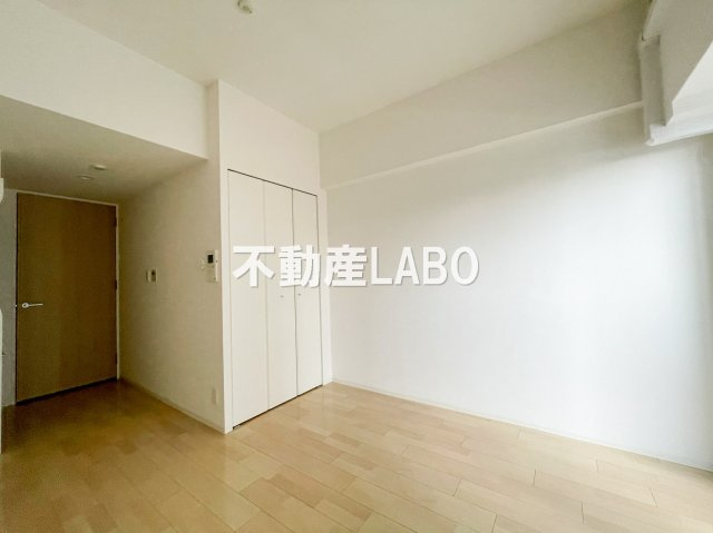 ベルエ難波西の洋室