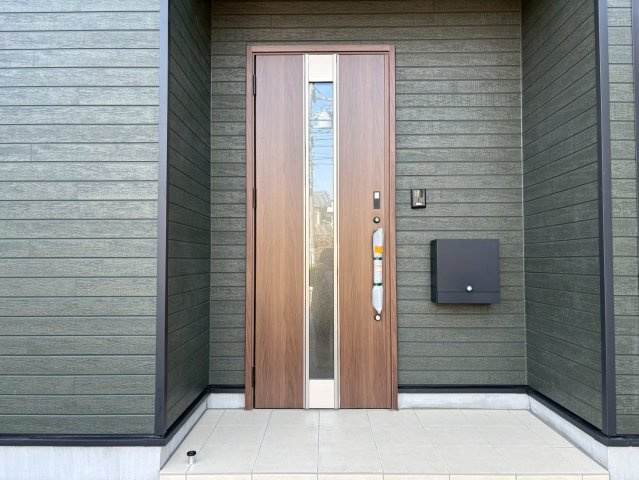 クワイエ　大垣市昼飯町第11　全1区画分譲のバルコニー|バルコニーは南向きで洗濯物もよく乾きます！強度と表面積硬度を持つFPRで防水しています。