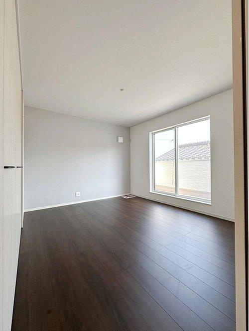 廿日市市宮島口上1丁目 No.Aの寝室|7帖の広々とした主寝室☆