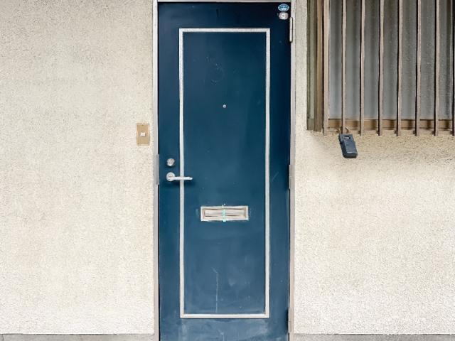 鶴ヶ島市大字下新田のアパートの玄関|ゆったりとした玄関です