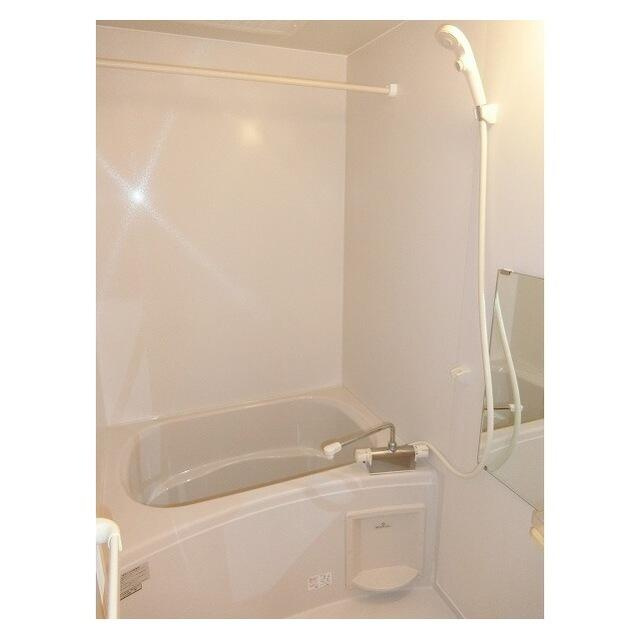 写真は同物件の別部屋です。