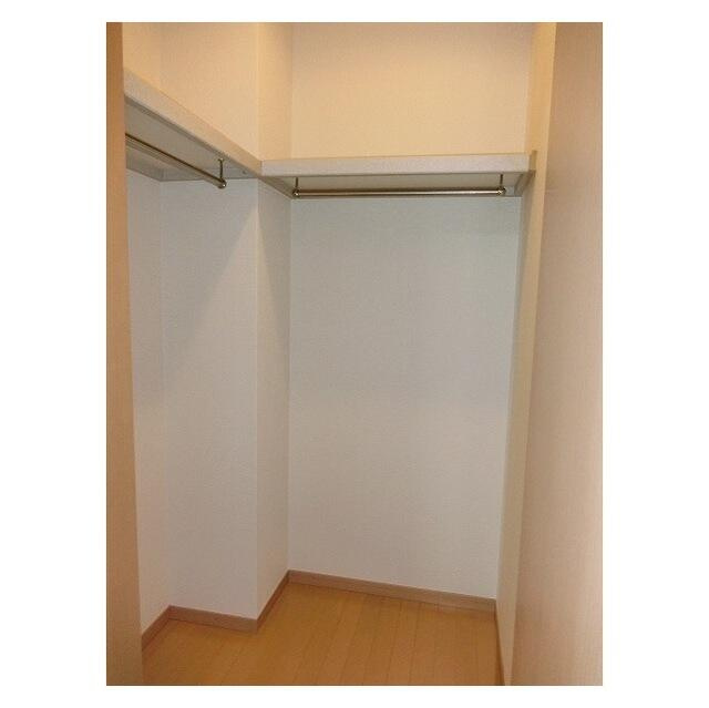 写真は同物件の別部屋です。