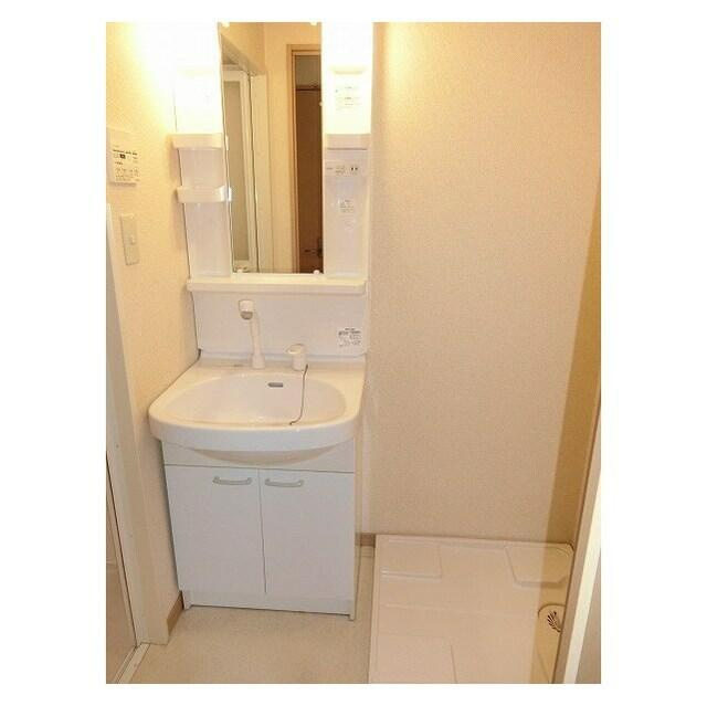 写真は同物件の別部屋です。
