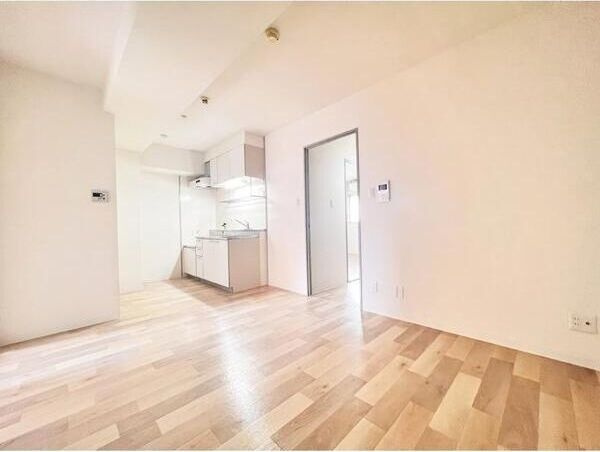 ドリーム中加賀屋の居間・リビング