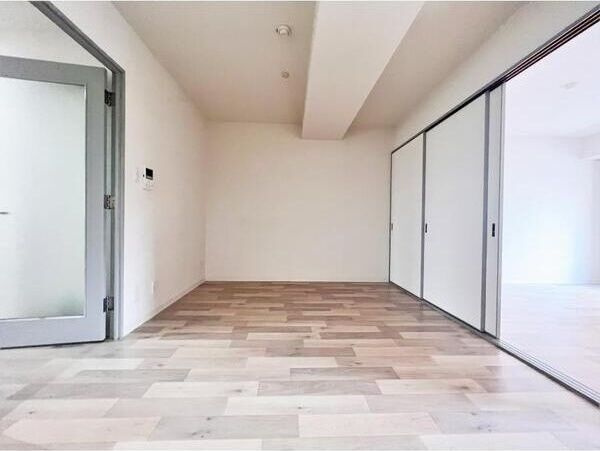 ドリーム中加賀屋の洋室