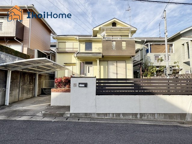 神戸市西区天が岡　中古戸建の外観|南向きで陽当り良好！土地約45坪で広々！南側にお庭もございます！2015年に内外リフォーム歴あり！