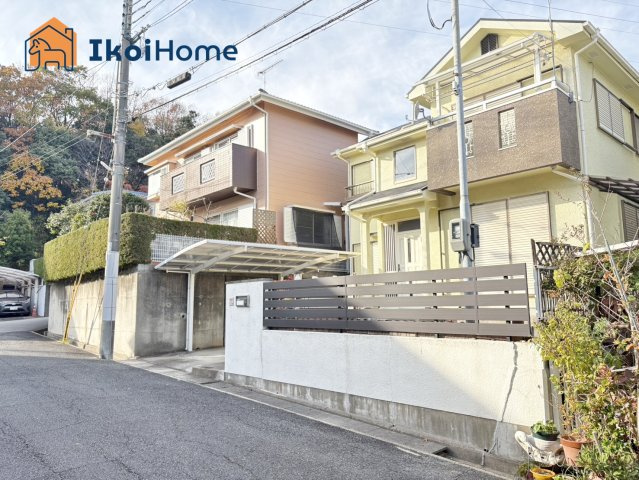 神戸市西区天が岡　中古戸建の玄関|●年中無休：当日予約可●閑静な住宅街でとても静かです！交通量も少なく安心です！