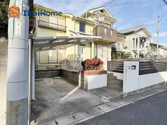 神戸市西区天が岡　中古戸建のエントランス|●資料・カタログのご請求無料●スーパーやコンビニ、飲食店、病院など徒歩圏内の施設も多々あります。