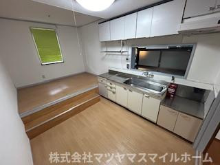 【居間・リビング】 | 三箇6丁目貸家
