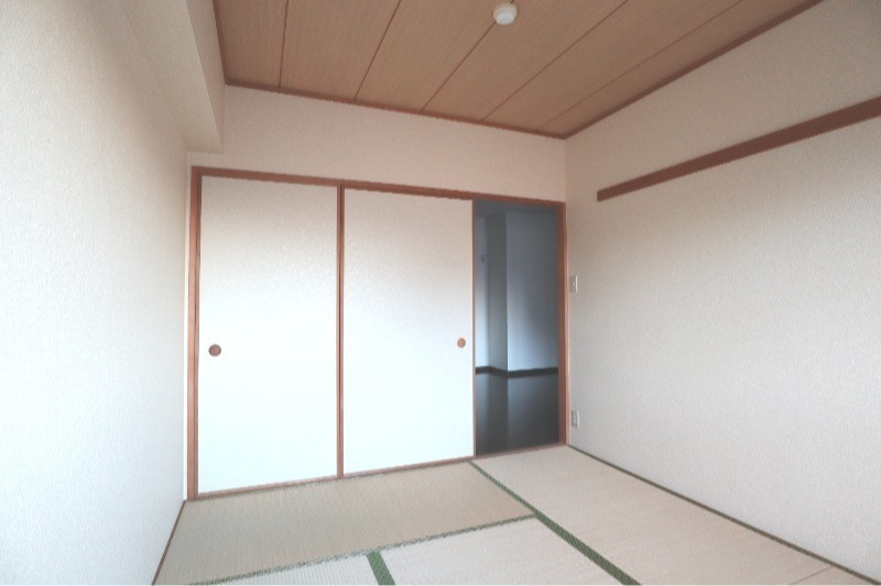 フェリースいずみ中央の和室