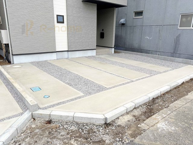 土浦市中央3期　新築戸建て　1号棟の駐車場|カースペースは2台お停めいただけます♪