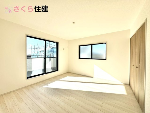 いろどりアイタウン栃木市平柳町３丁目22-P2　２号棟の洋室|広々とした洋室です♪お子様の成長に伴って増えていく荷物にも対応できます！